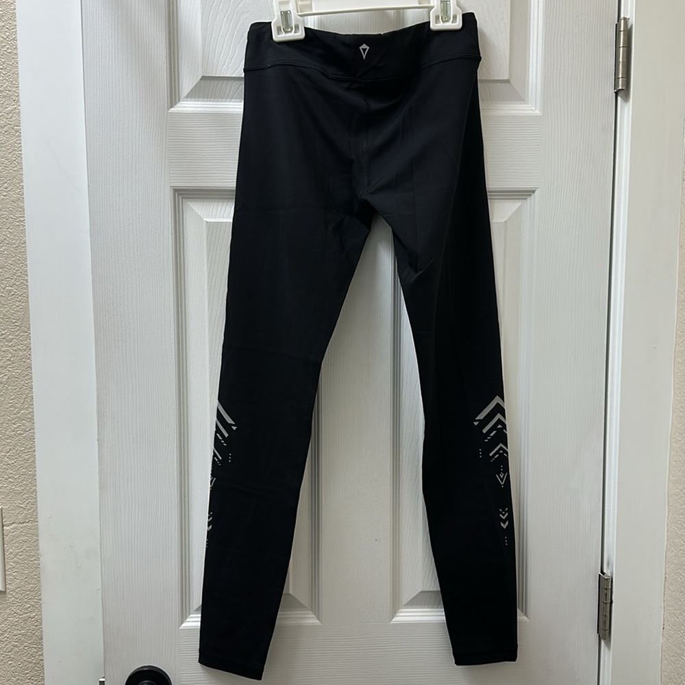 NWOT Ivivva Rhythmic Tights *Black Reflective - Picture 5 of 16
